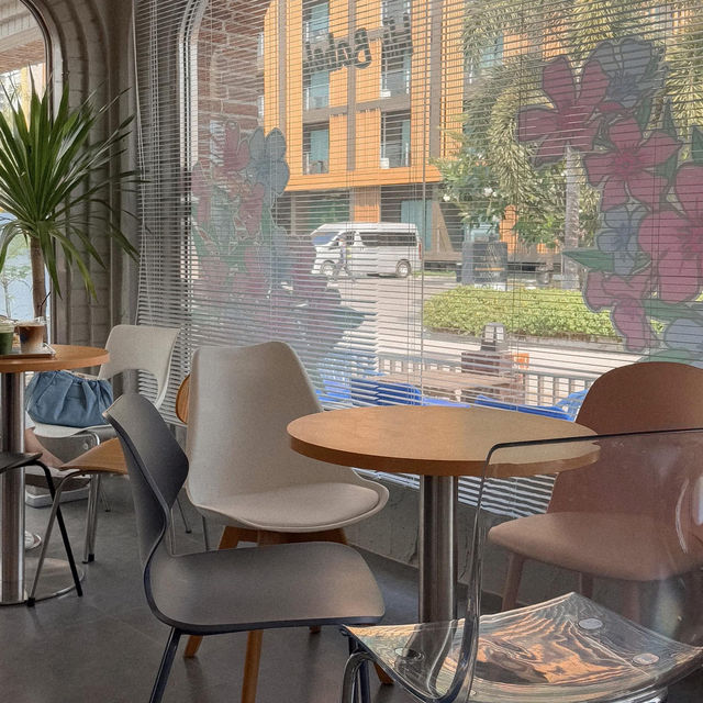 Babe Velvet Cafe • Pattaya, Chonburi 
