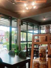 Trimm Lounge Cafe & Restaurant