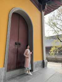 Love, Luck & Traffic Jams: How to Visit Lingyin Temple Like a Pro (Spoiler: Take the Bus!)