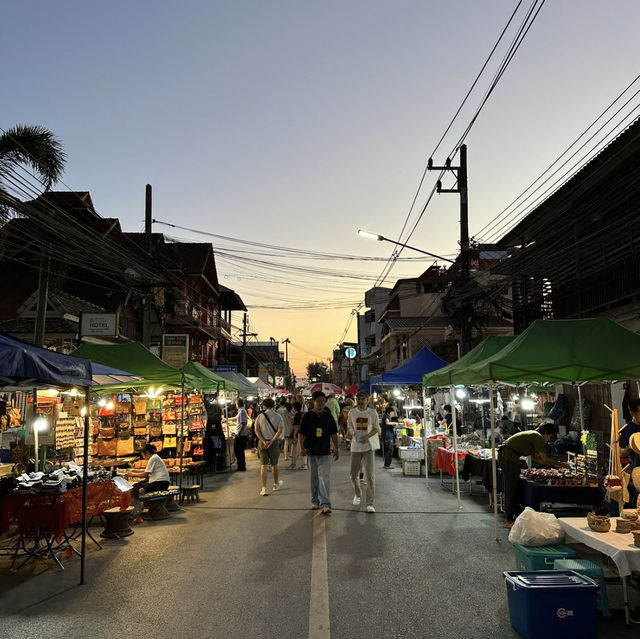 【チェンマイ】🇹🇭 ウアラーイ歩行者天国