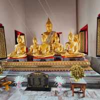 มาทำบุญสรงน้ำขอพร ที่วัดหนังราชวรวิหาร  เขตจอมทอง