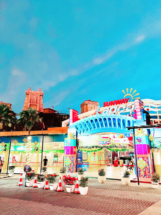 “Sunway Lagoon: Kuala Lumpur’s Thrill-Seeker Paradise”