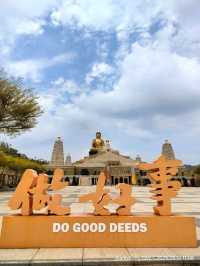 พุทธอุทยาน Fo Guang Shan พระนั่งองค์ใหญ่