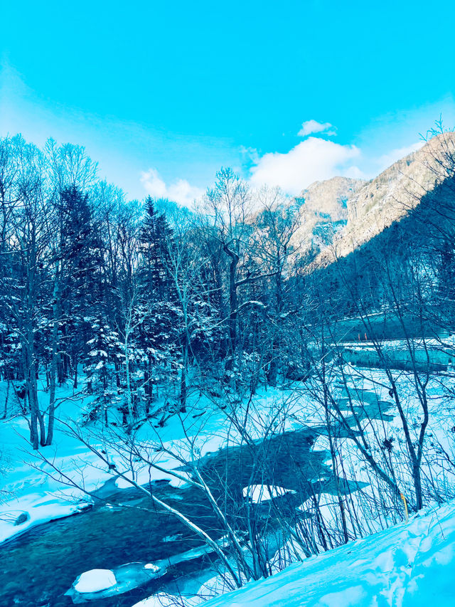 【北海道】層雲峽：被冰封的流星瀑布和銀河瀑布