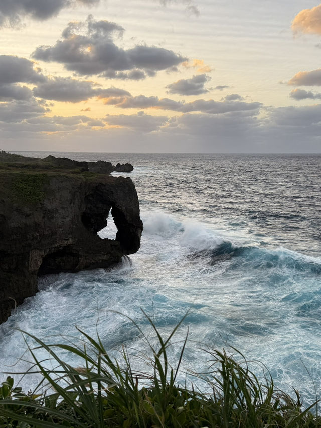 沖繩自由行：夢幻海島與文化探險的完美旅行！🌴✨**  