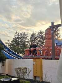 줄 설 필요 없어 더 즐거운 테마파크예요🎢
