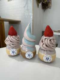 【佐賀グルメ】牧場が運営する濃厚ソフトクリームやケーキのお店🍦‬