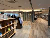 【鹿児島市立天文館図書館｜Tenmonkan Library】 街中にある静かなオアシス。旅の途中で、ちょっとひと息
