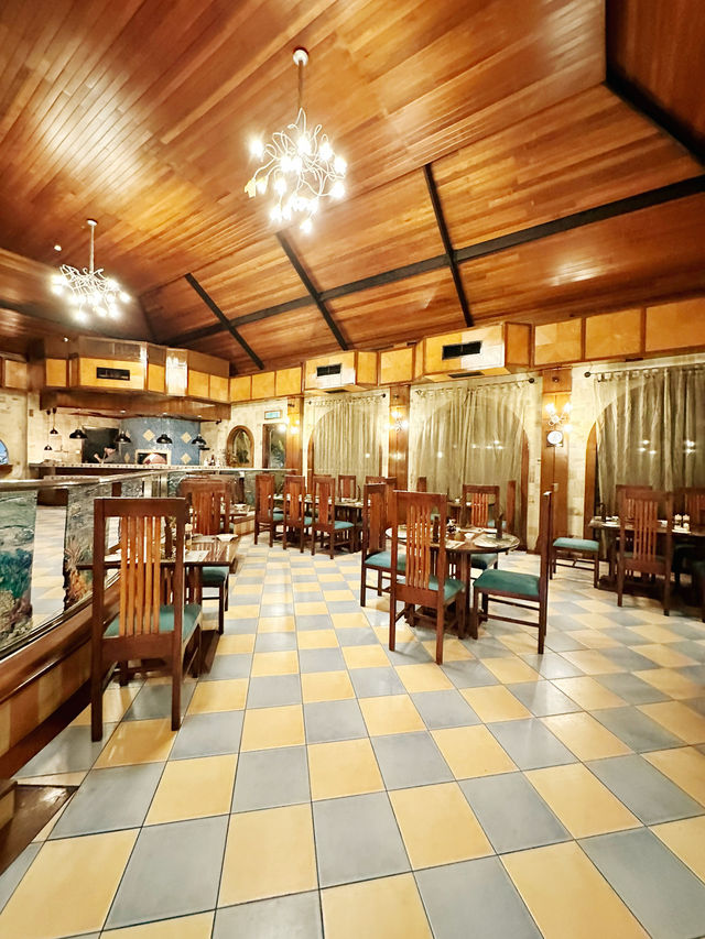 Castle Cravings & Candlelit Nights – Dine in Style at Bistro Cascata!