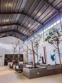 "Smart Stays, Smooth Transfers – Your Budget Gateway Near KLIA"