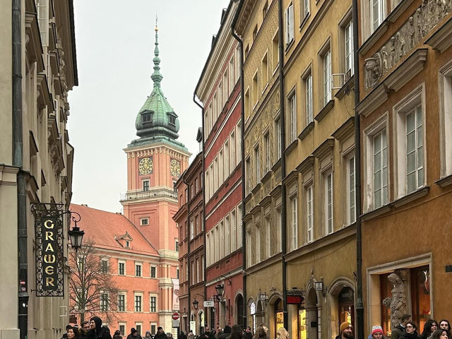 Presidential Palace & Royal Castle: Warsaw's Iconic Duo👑🏛️   