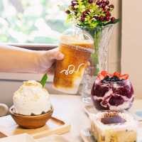 ฌ ฌอเฌอคอฟ : คาเฟ่บรรยากาศร่มรื่น