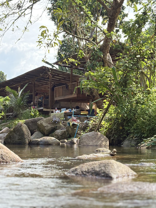 วังปริง แคมป์ ทุ่งสง 🏕️ - ที่พักติดลำธาร