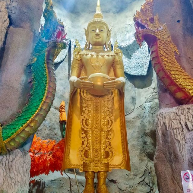 ขอพรสิ่งศักสิทธิ์ วัดบัวขวัญ นนทบุรี