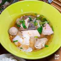 ทีเด็ดก๋วยเตี๋ยวเนื้อโกเบ เนื้อน่องลาย 