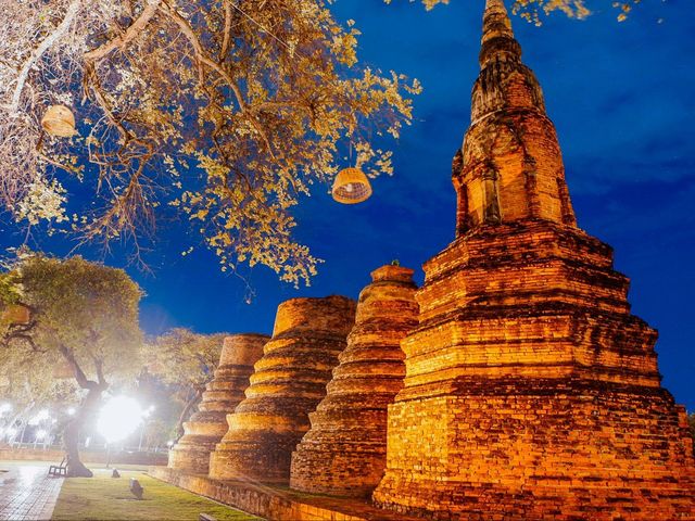 วัดสวยอยุธยา ยามค่ำคืน✨