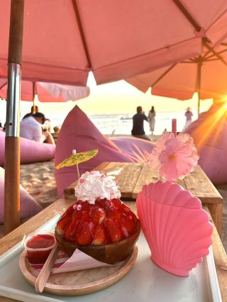 A Must-Visit Pink Paradise: Tutu Beach Café in Pattaya