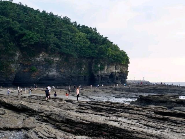 Cliffside Wandering at Chaeseokgang