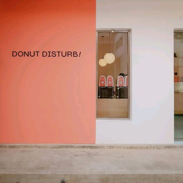 DONUT DISTURB
