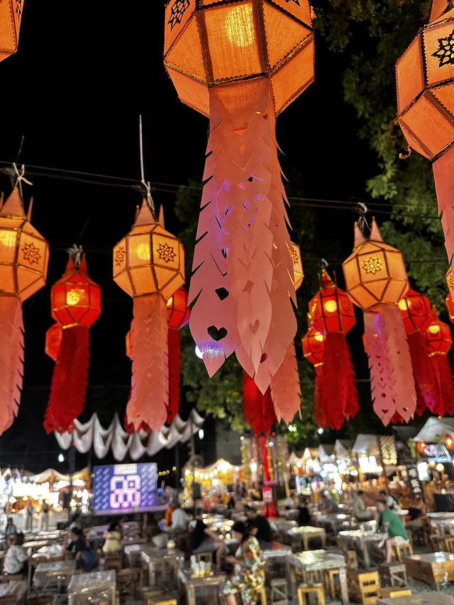 Popular local restaurants in chiang mai 