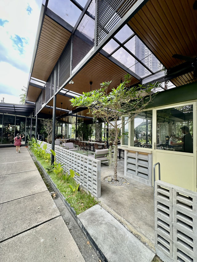 Pastries & Pickleball? This Café Delivers Both with Style