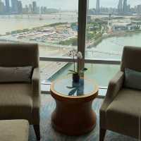 澳門文華東方酒店 Mandarin Oriental – 無邊際湖景泳池