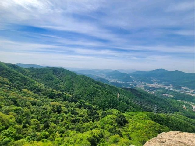 Chukryeong Mountain Vibes