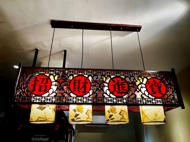 Summer Bites & Sweet Ice Delights: Taiwanese Palace Near Queensbay