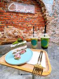 Cool Vibes & Creative Treats in the Heart of Town