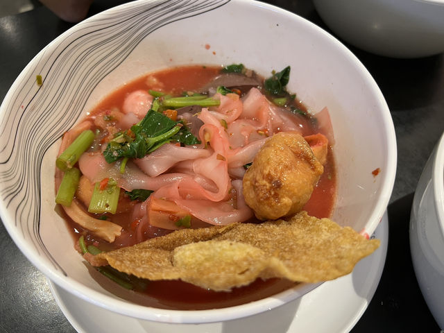🍽️ Street Food Elegance at Quartier Foodhall, EmQuartier