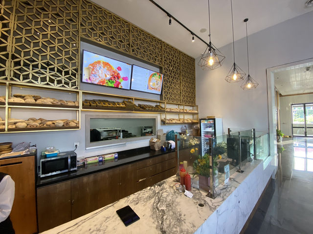 Olive & Co, Batam – Scenic Spot with Great Food!