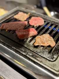 【大阪・難波】全130種の焼肉食べ放題と肉ケーキの演出「焼肉Lab 難波店」