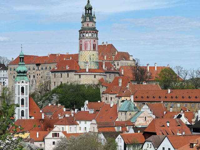 Český Krumlov, Czech Republic: My Summer Wanderings & Photo Hotspots! ☀️🏰