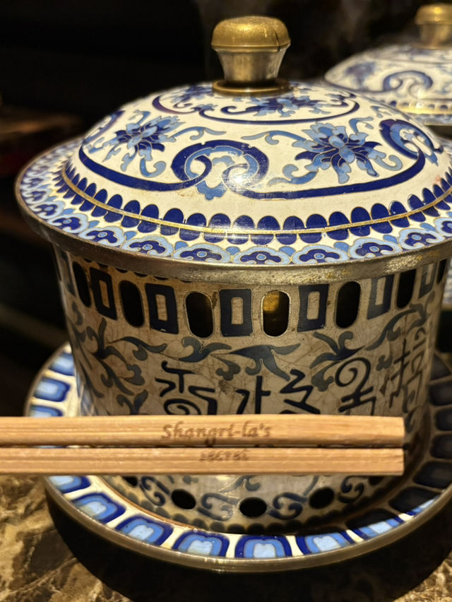 【東京🗼】六本木でおしゃれすぎるヘルシー薬膳きのこ鍋🍄