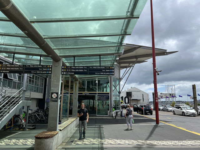 🛳 Ferry Terminal Downtown｜進入海港城市的門戶 
