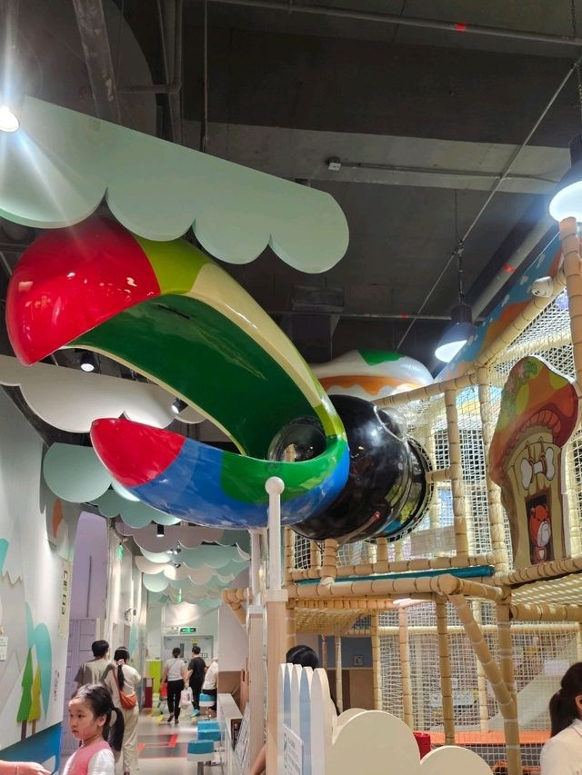大人與細路都啱玩嘅室內遊戲機中心：星際傳奇