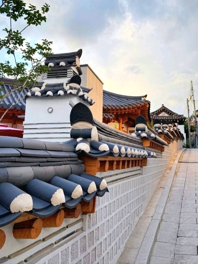 Wandering Through Bukchon Hanok Village