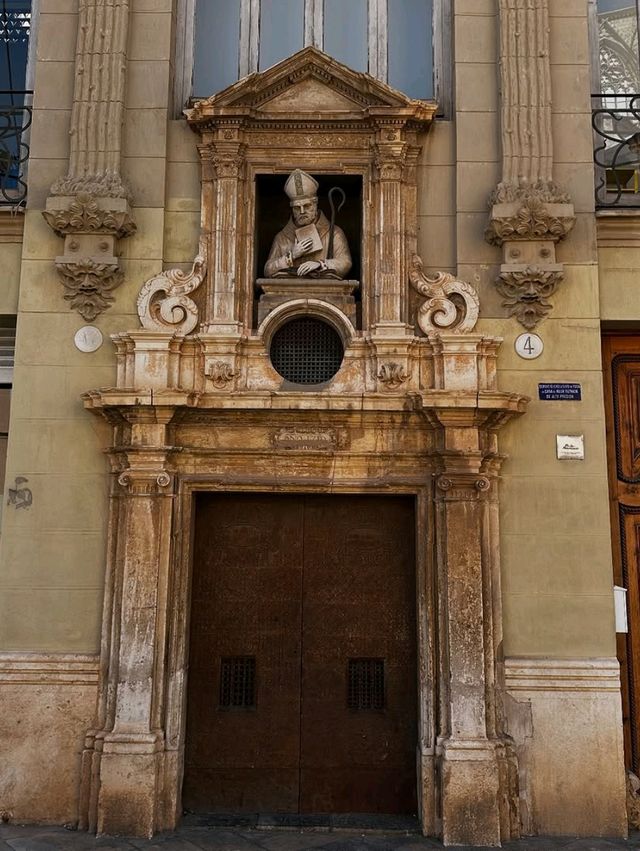 Climb Up Valencia’s Medieval Badass
