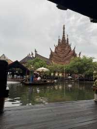 🪵 รีวิว: Sanctuary of Truth Museum