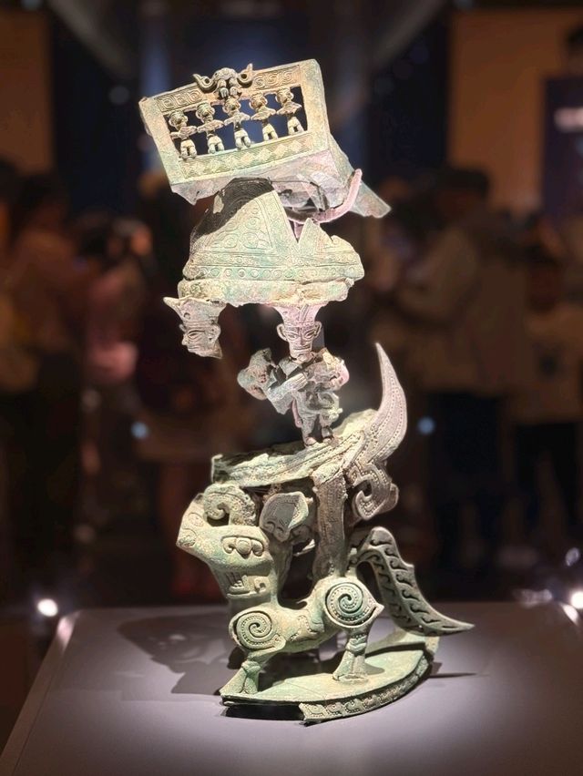 走進三星堆✨️闖入一場穿越三千年的夢。
