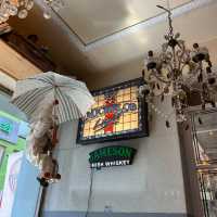 ๐'์ค์ฌ์ฐ' ๋์ ์ ํ๋ ๋นํฐ์ง ๊ฐ์ฑ ์นดํ