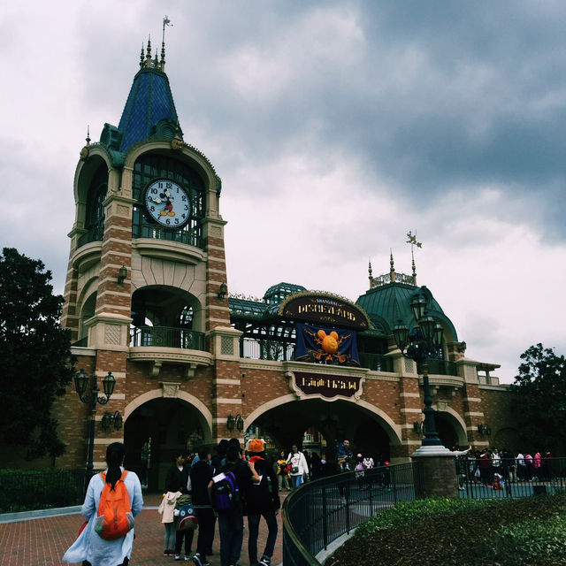 DISNEYLAND SHANGHAI