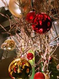 ✨ 丸の内クリスマス記録と2025 予測: 花と光の饗宴からマリオと共に彩る冬へ