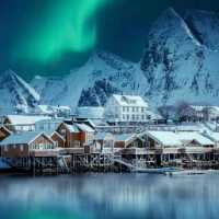 挪威羅弗敦群島的極光衝浪