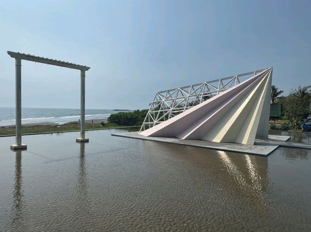 海邊的夢幻七彩地標#旗津彩虹教堂-高雄市旗津區 海邊的夢幻七彩地標#旗津彩虹教堂-高雄市旗津區