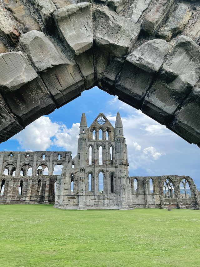 From Whitby's gothic allure to Saltburn's Victorian grace 🇬🇧🏴󠁧󠁢󠁥󠁮󠁧󠁿