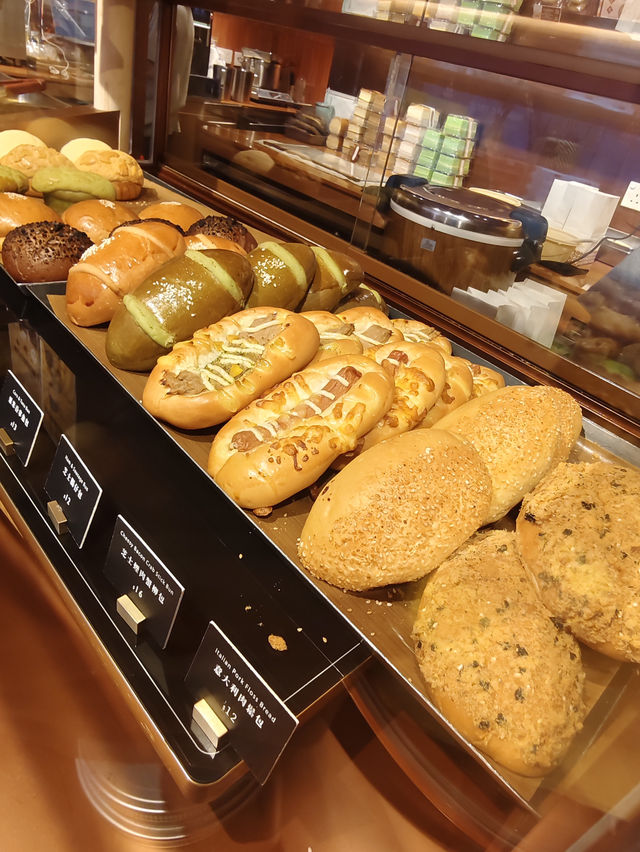 🥯🍨 #君蘭  #雪糕菠蘿包 🍞🍍 🥯🍨 #君蘭  #雪糕菠蘿包 🍞🍍
