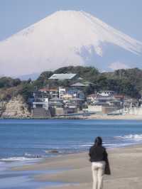 เดินเล่นริมทะเลพร้อมวิวฟูจิซังที่หาดชิชิริกาฮามะ