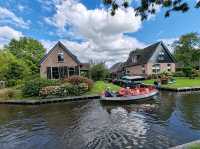 Giethoorn: A Unique Boating Experience