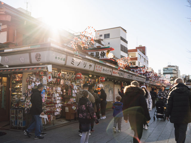 NAKAMISE STREET — The Soul of Asakusa